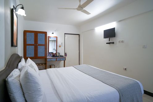 Deluxe room (3)