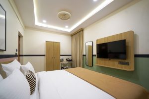12 Basic room
