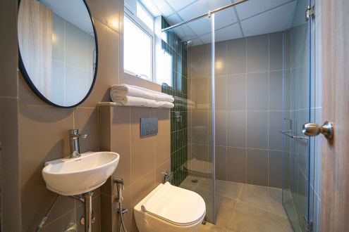 32 Basic room restroom (1)