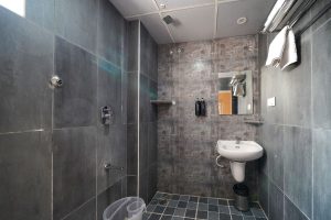 Restroom (5)