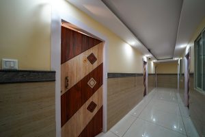 Room entrance (1)