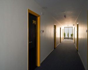 Room entrance (1)