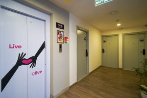 Room entrance (1)