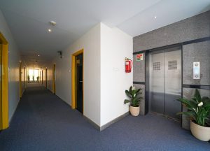 Room entrance (3)