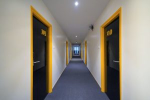 Room entrance (6)