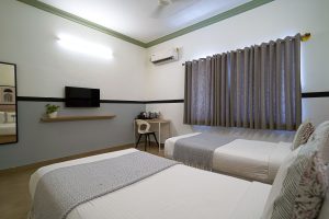 Twin room (6)