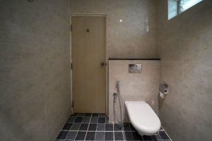 Twin room restroom (4)