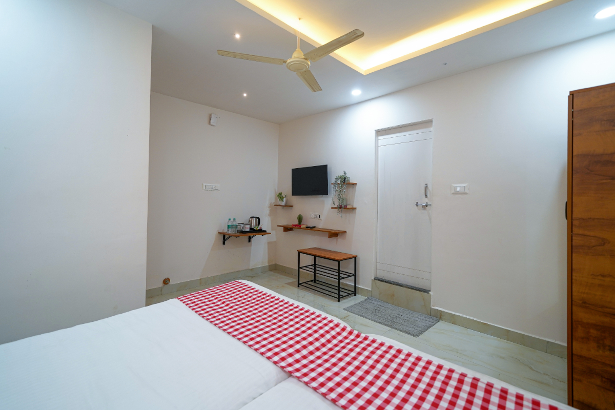 35 Non AC Deluxe room 3