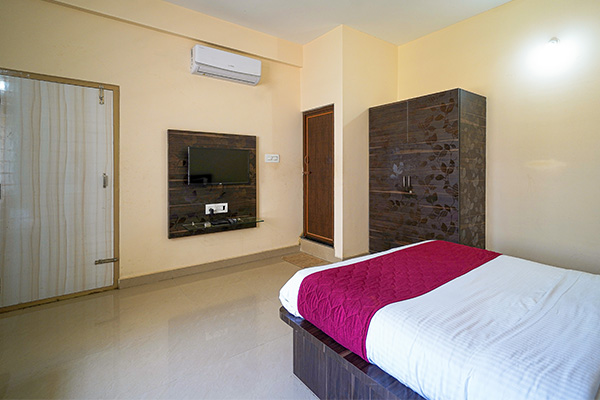 5 Deluxe AC room (2)