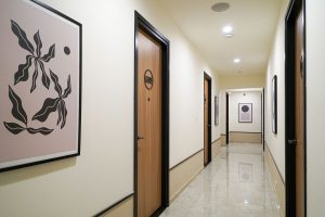6 Room entrance 1