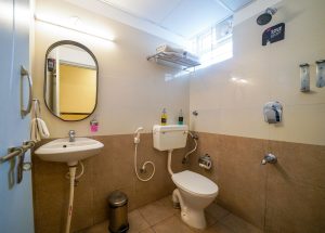 Basic room restroom (5)