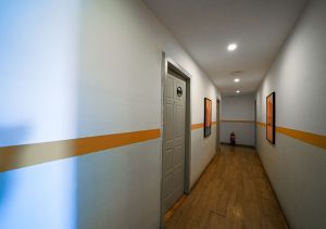 Room entrance (1)