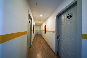 Room entrance (2)