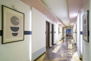 Room entrance (3)