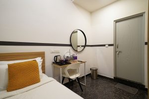 Twin room (4)