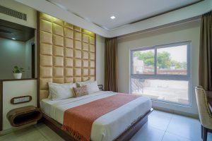 Deluxe room (11)