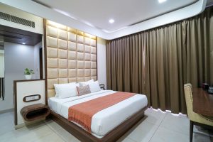 Deluxe room (2)