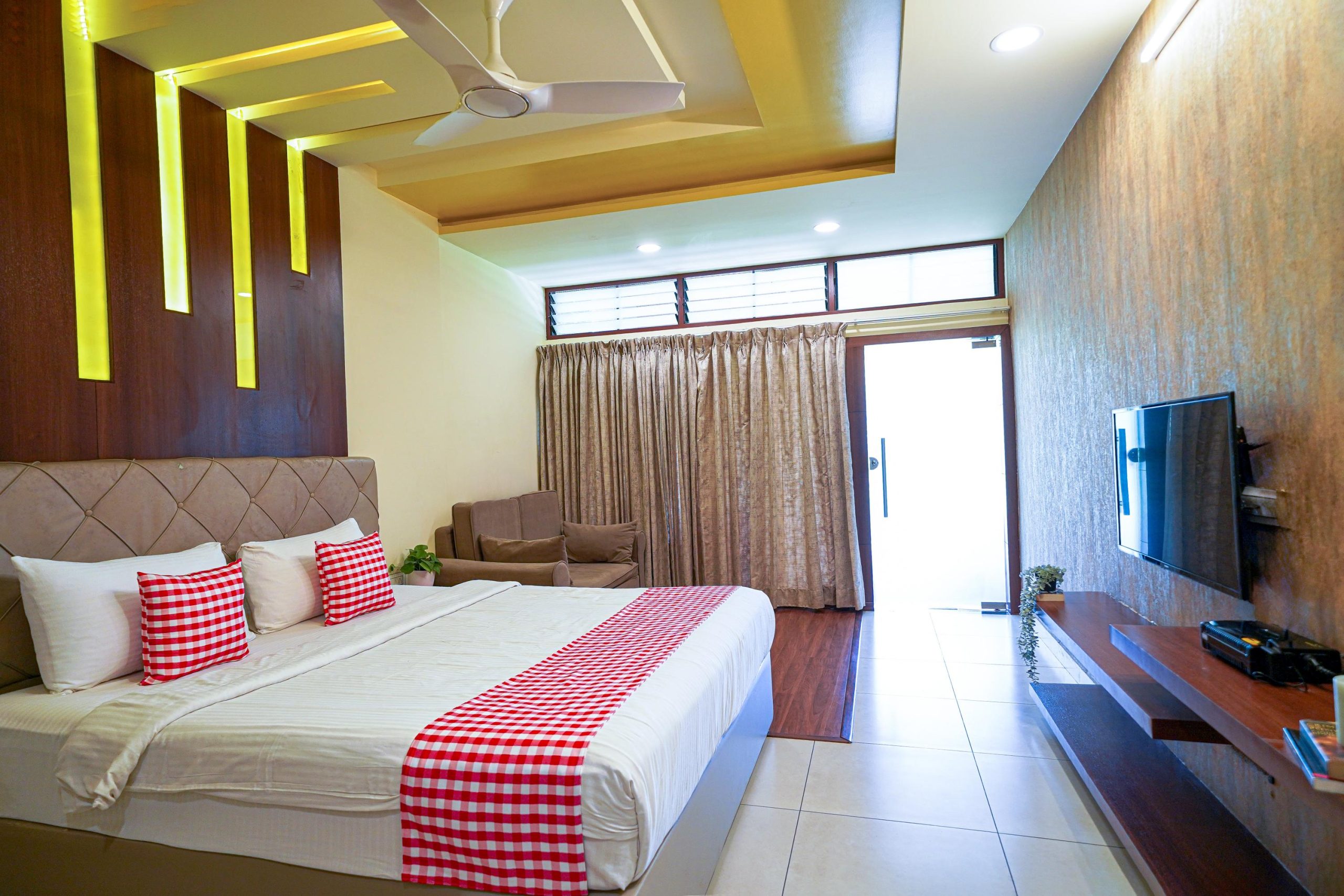 Deluxe room (4)