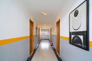 Room entrance (1)