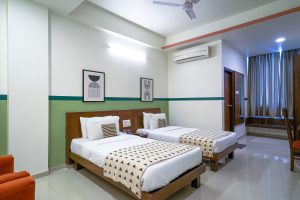 Standard Twin room (1)