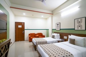 Standard Twin room (7)