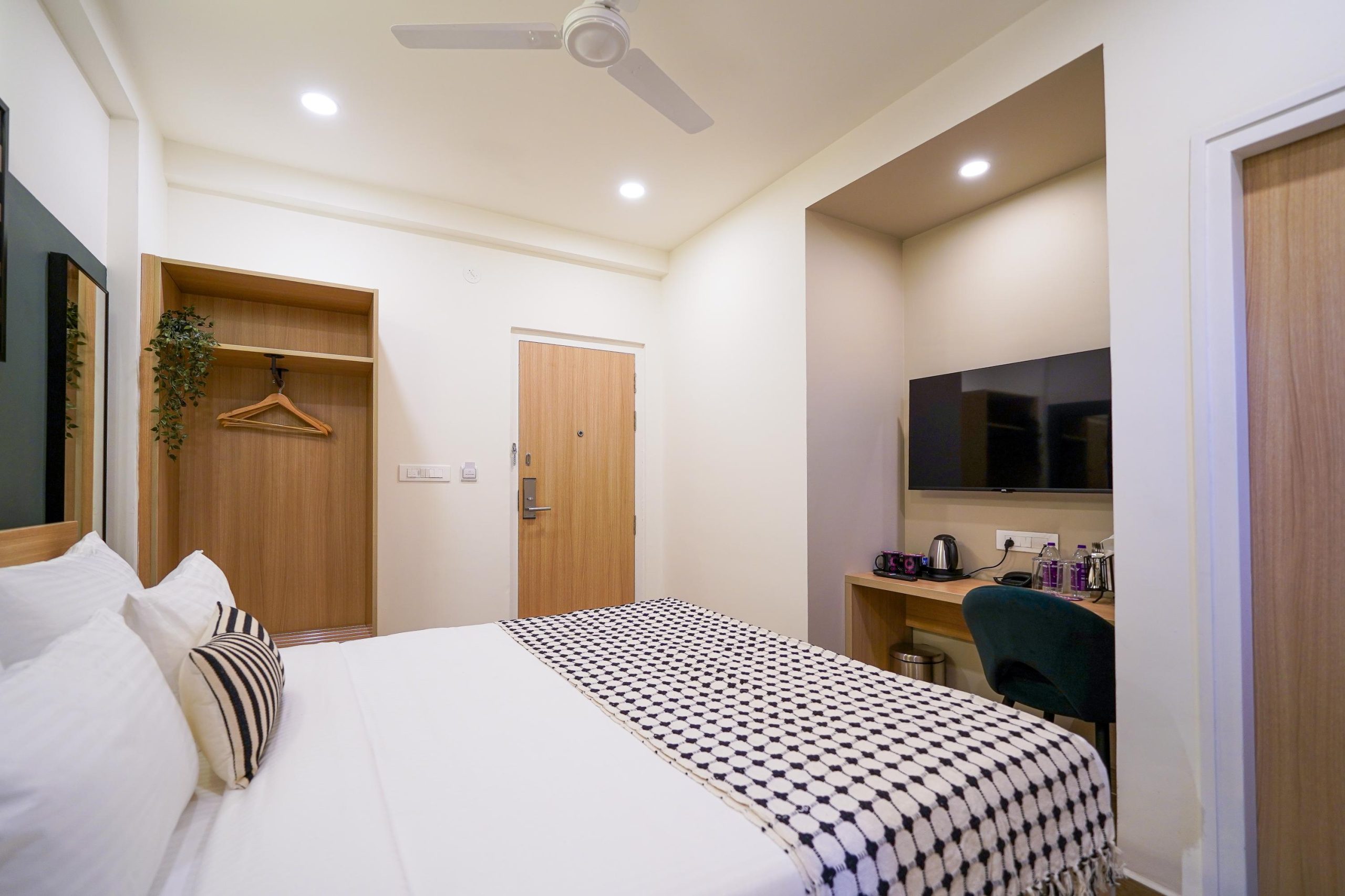 Basic room5-hoodi