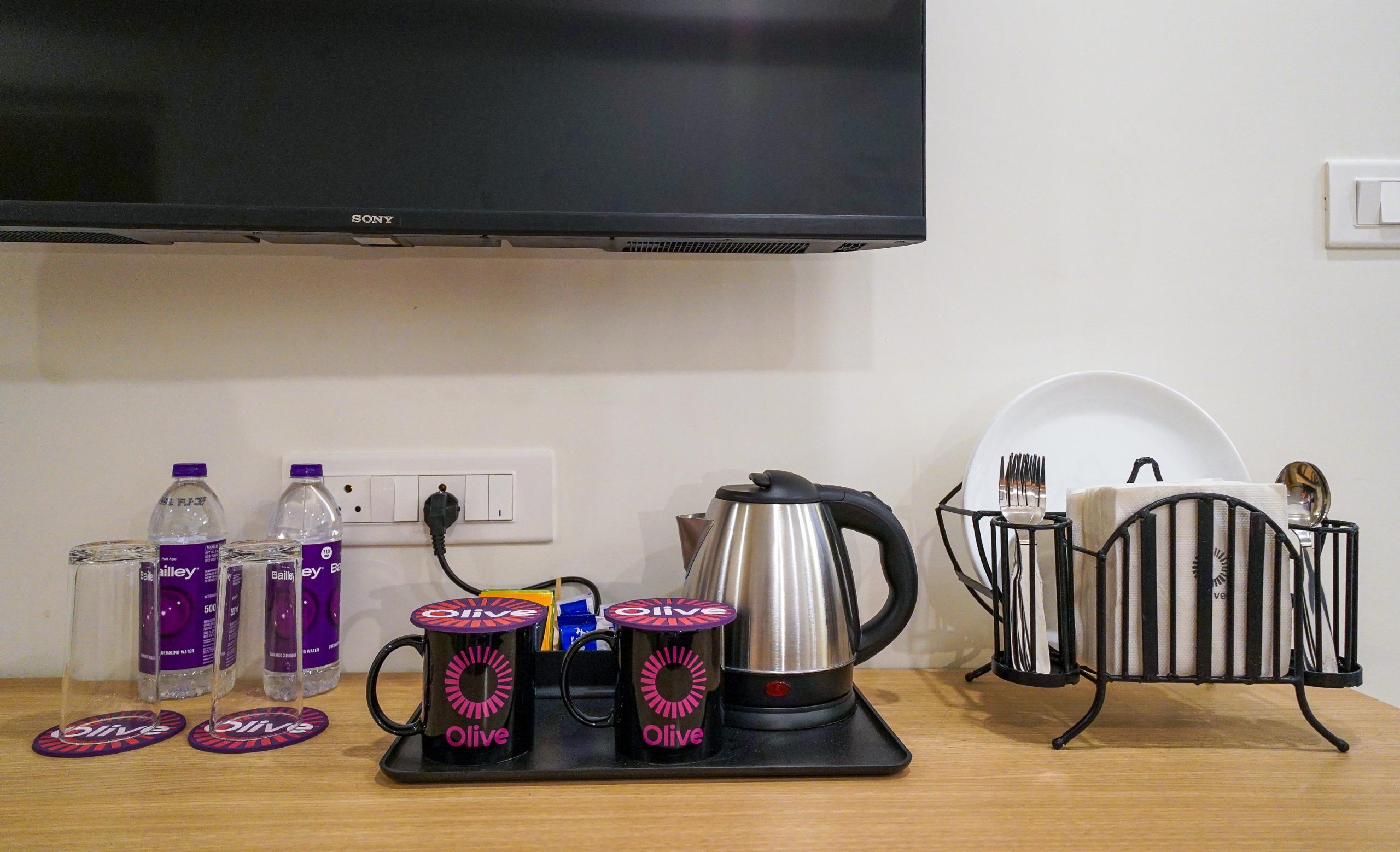 Deluxe Suite room Amenities -hoodi