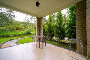 Family Room Sitting area (1)