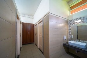 Family oom restroom (2)