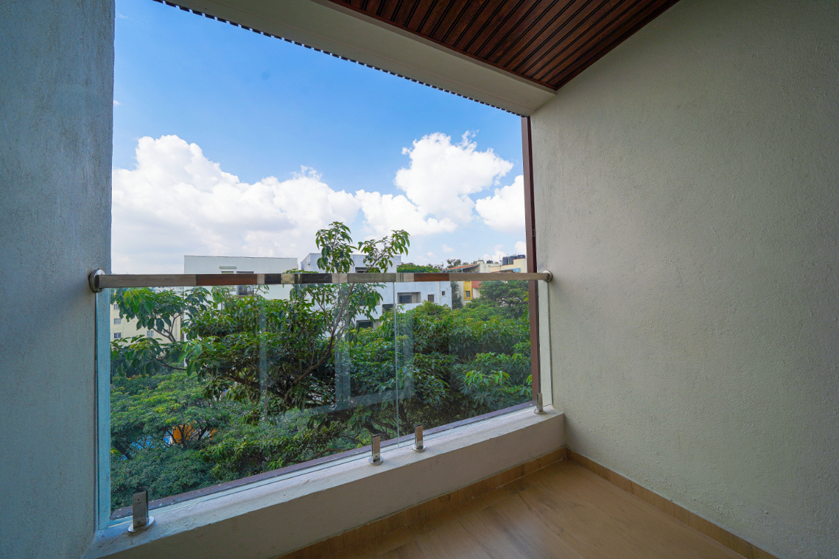 15 Suite room Balcony 9