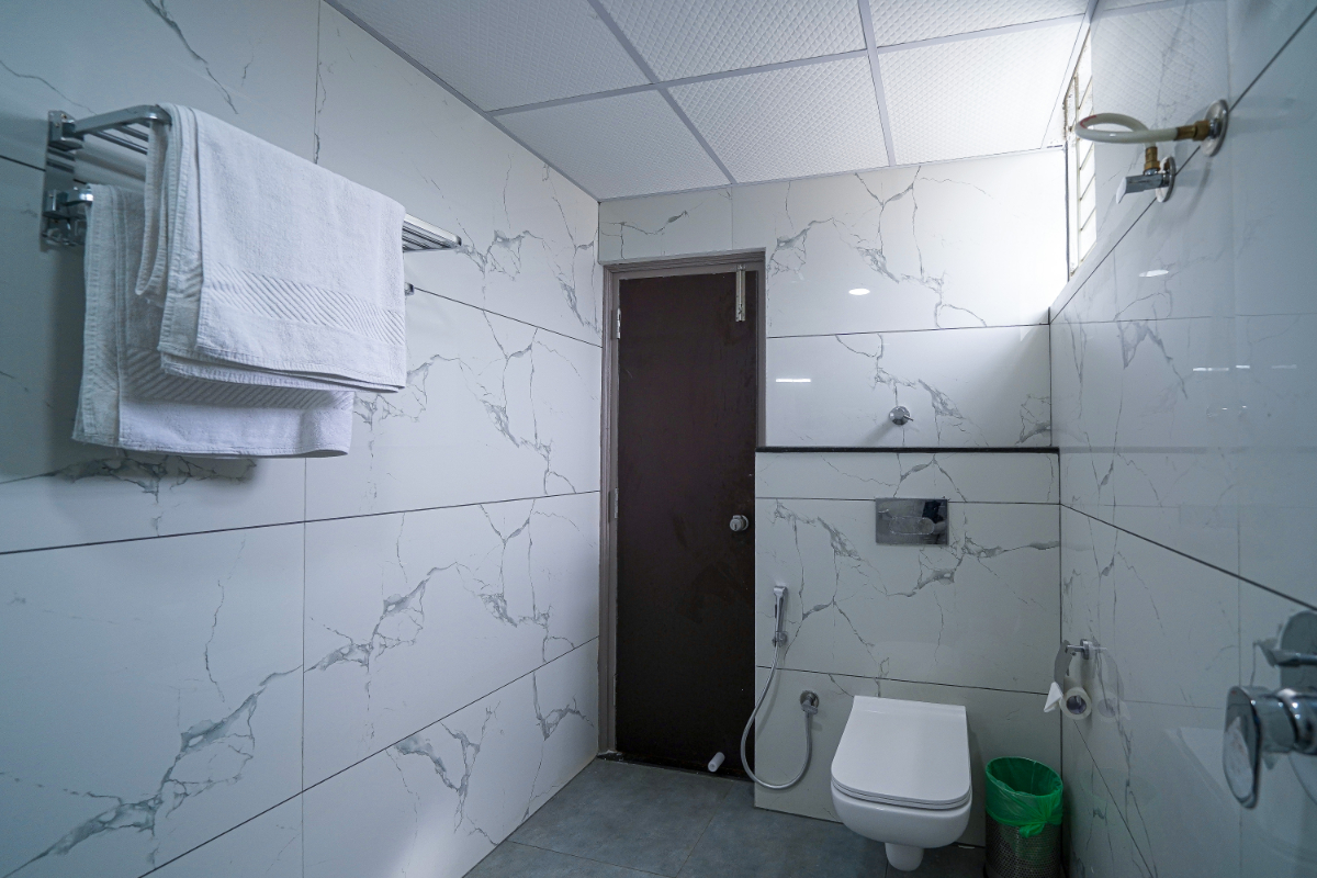 Premium room Restroom (9)