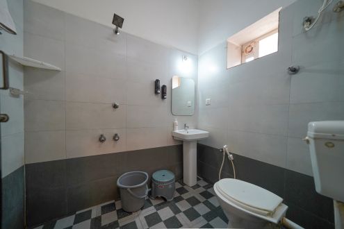 1 BH Sea View Restroom (8)