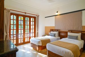 Deluxe Twin room (1)