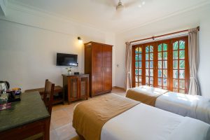 Deluxe Twin room (4)