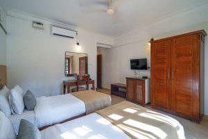 Deluxe Twin room (5)