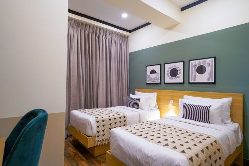 Standard Twin room (2)