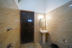 2 BH Sea View Restroom (12)
