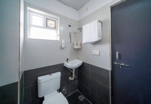 Deluxe Twin room (7)