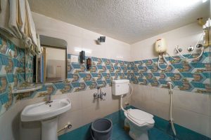 Deluxe room 1st Floor Restroom (4)