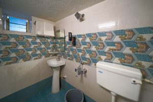 Deluxe room 1st Floor Restroom (5)