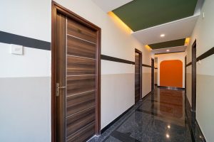 Room entrance (2)