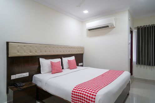 Standard King room (1)