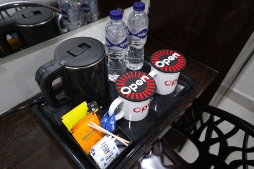 Standard King room (8)