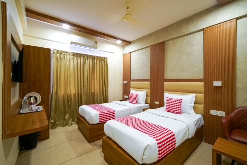 Deluxe Twin room (1)