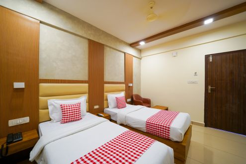 Deluxe Twin room (3)