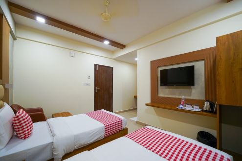 Deluxe Twin room (4)