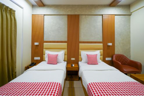 Deluxe Twin room (5)