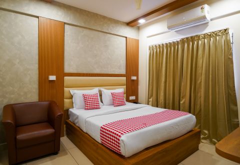 Deluxe double room (1)