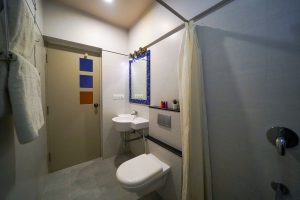 Deluxe room Restroom (7)