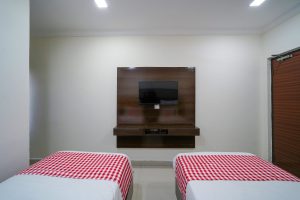 Standard Twin room (4)